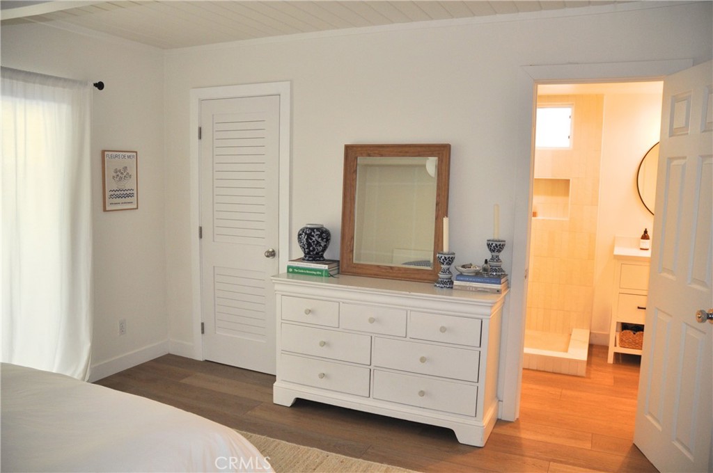 33961 Crystal Lantern Street