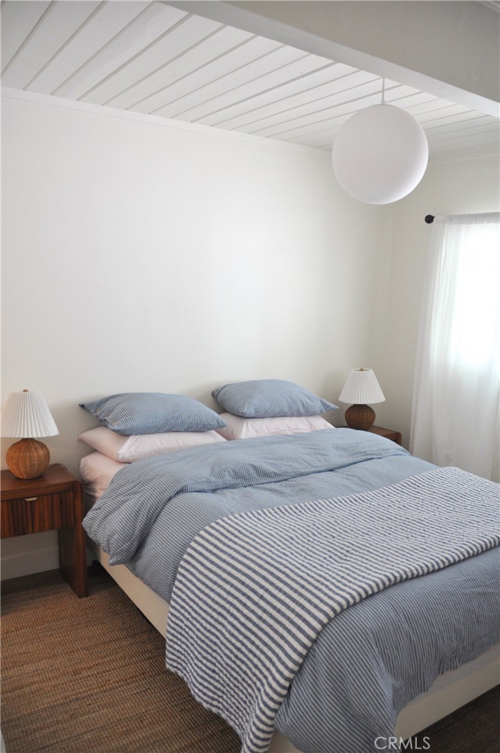 33961 Crystal Lantern Street