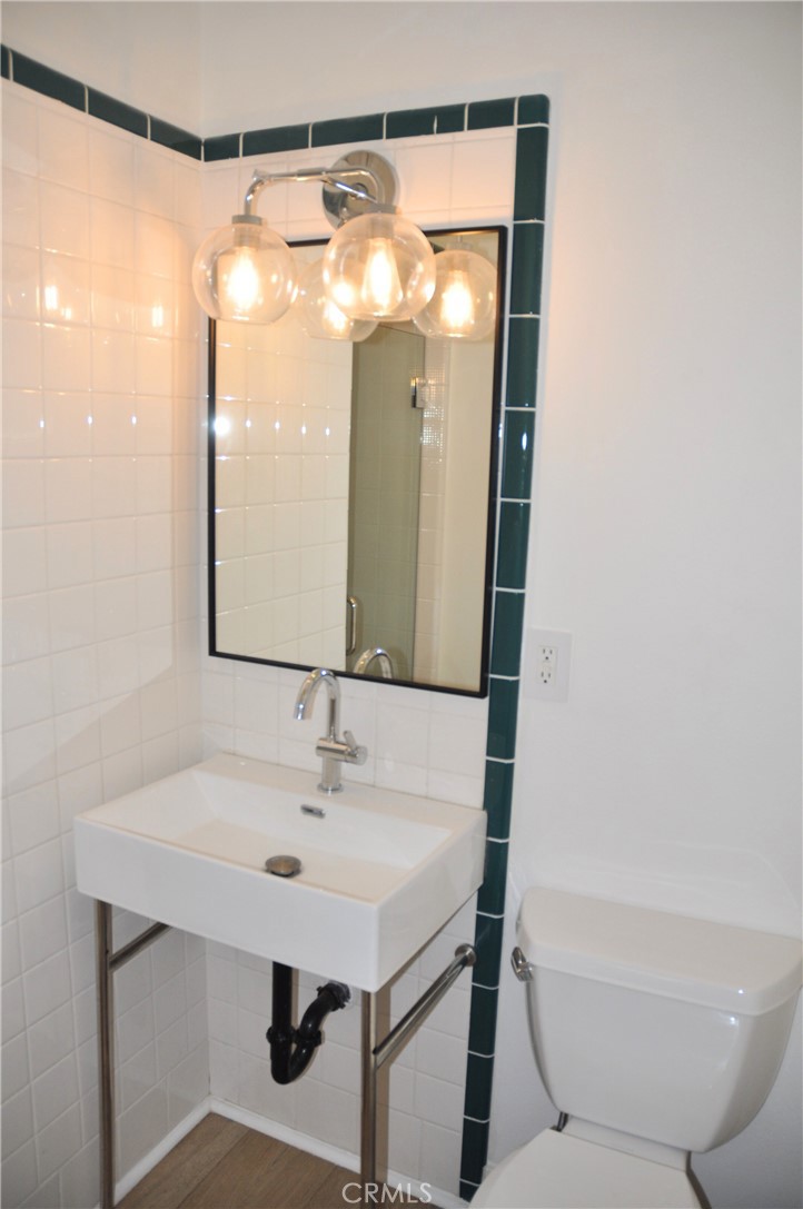 33961 Crystal Lantern Street