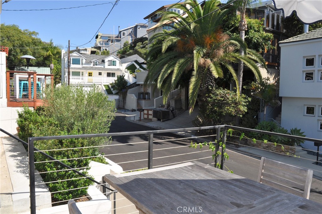 33961 Crystal Lantern Street