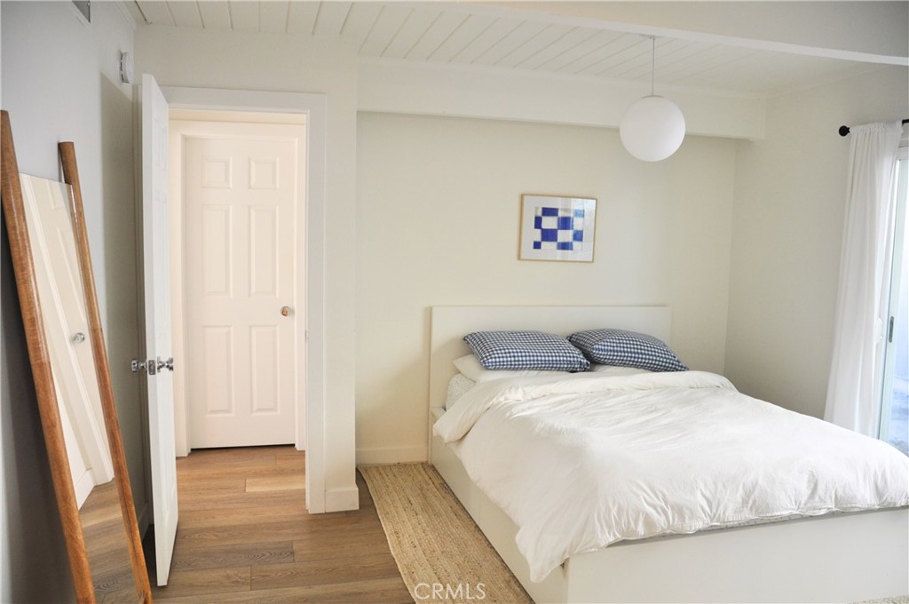 33961 Crystal Lantern Street