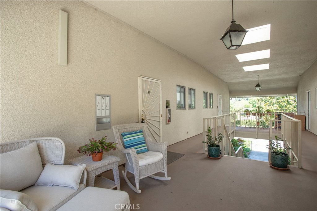 803 Ronda Mendoza Q