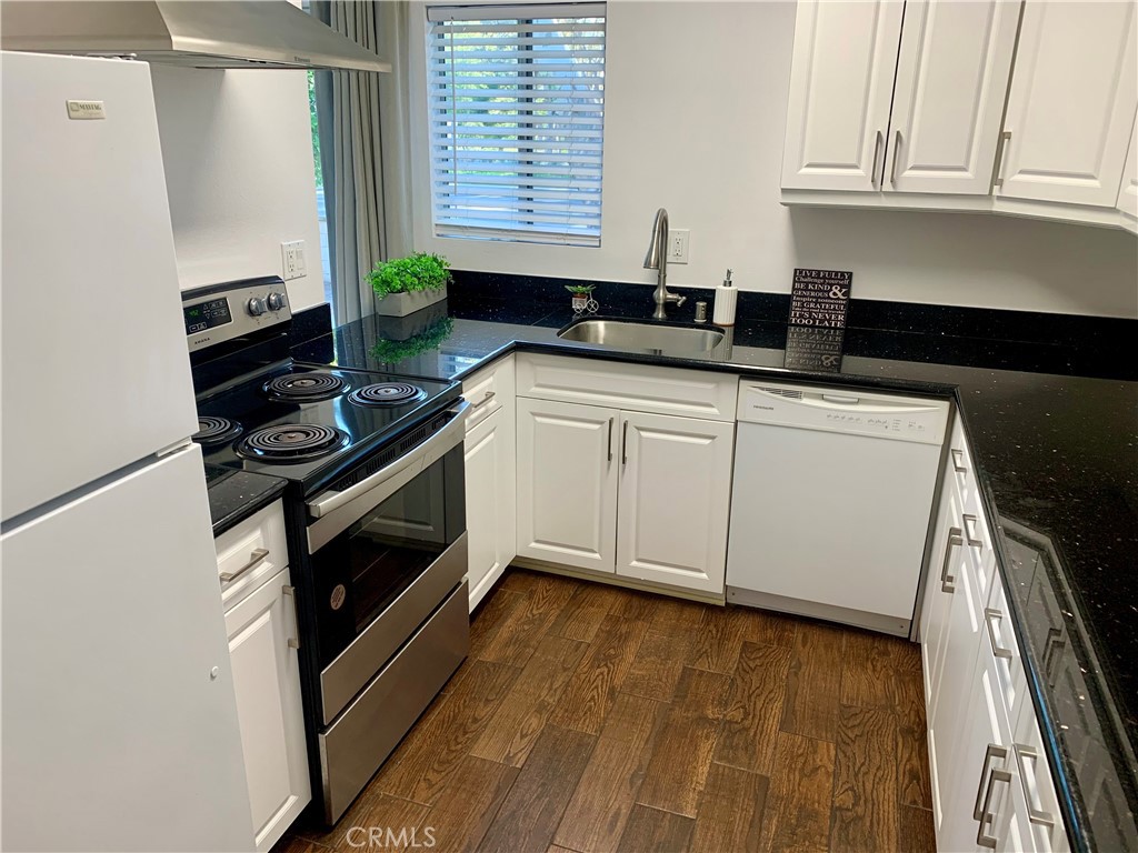 24826 Lakefield Street