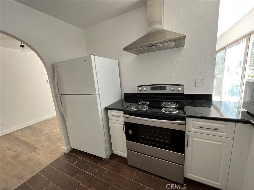 24826 Lakefield Street