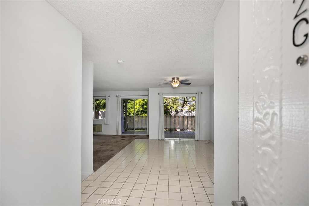 2405 Via Mariposa W 2G