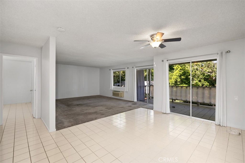 2405 Via Mariposa W 2G