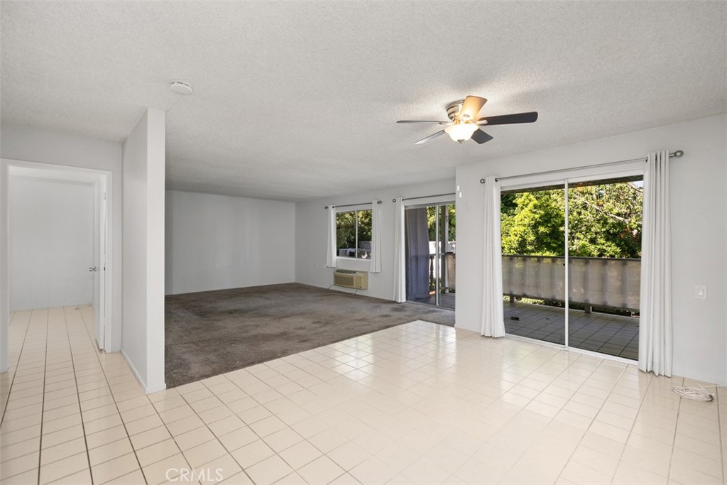 2405 Via Mariposa W 2G