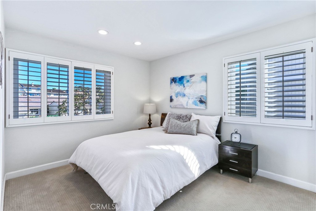 33885 Manta Court