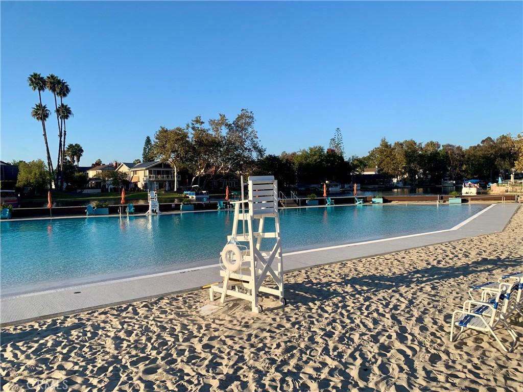 23211 Meadowbrook Circle