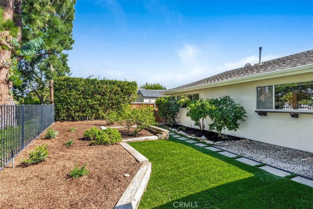 23211 Meadowbrook Circle