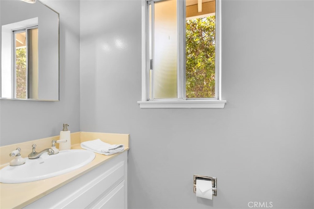 23211 Meadowbrook Circle