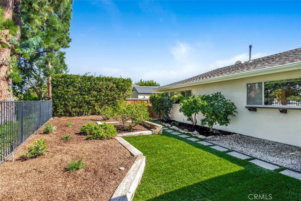 23211 Meadowbrook Circle