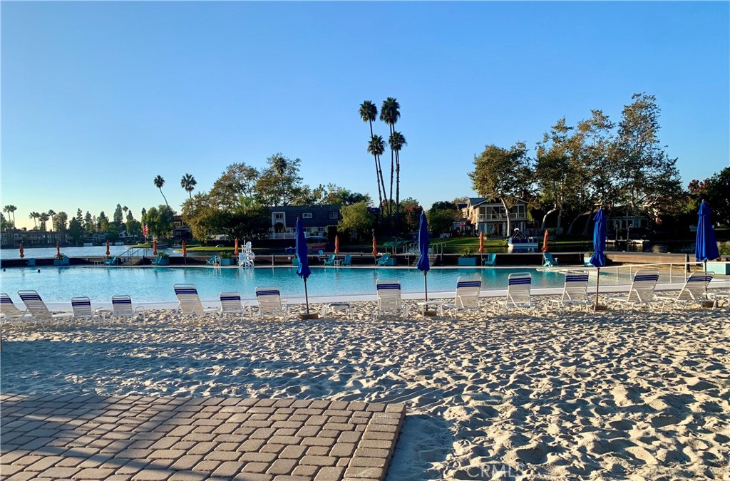 23211 Meadowbrook Circle