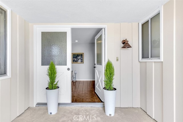 23211 Meadowbrook CIR