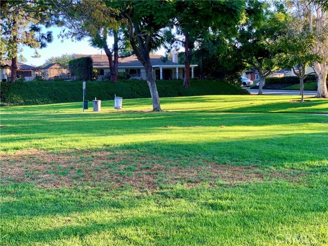 23211 Meadowbrook CIR