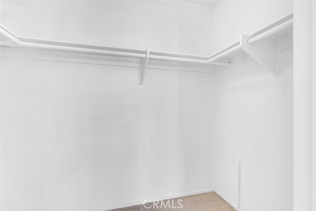 23211 Meadowbrook CIR