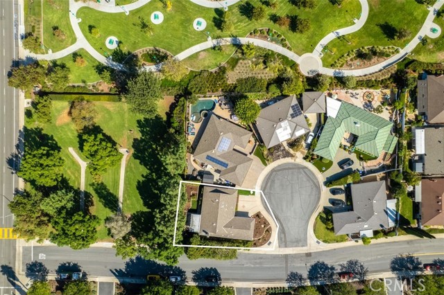 23211 Meadowbrook CIR