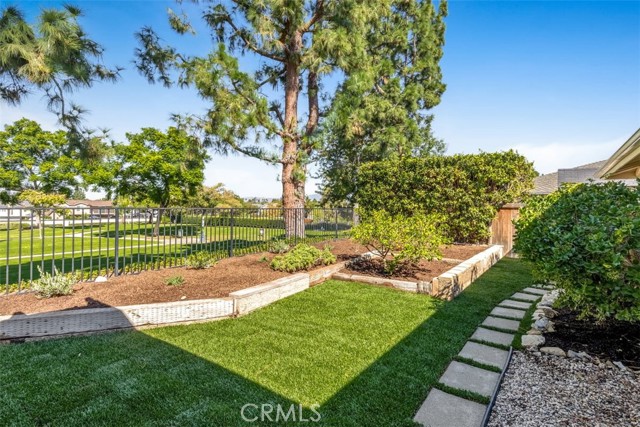 23211 Meadowbrook CIR