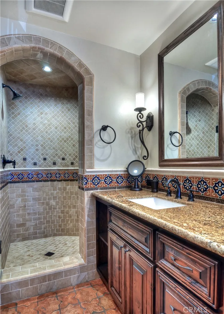 511 Avenida Del Mar Unit 4