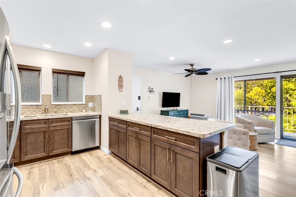 2096 Ronda Granada O