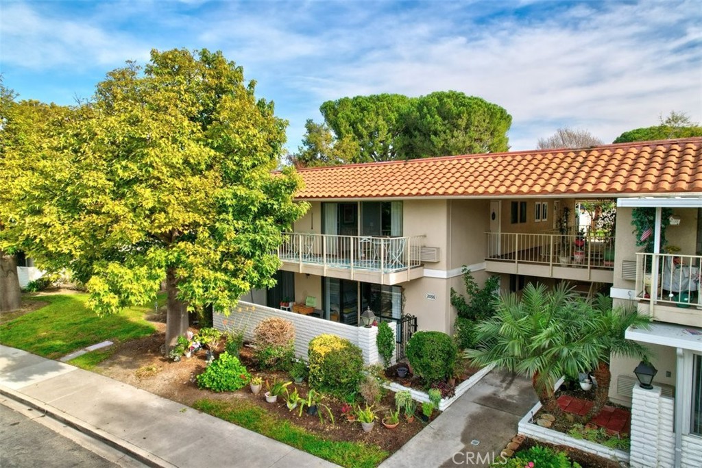 2096 Ronda Granada O