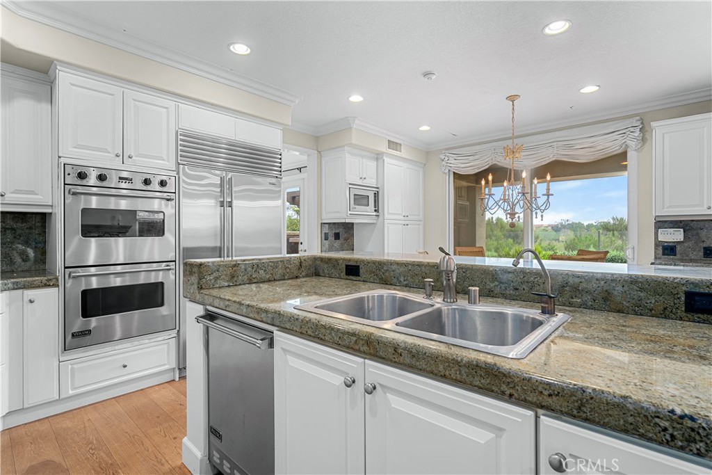 1441 High Bluff