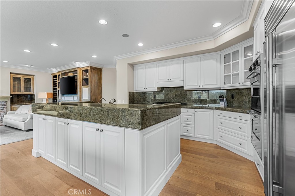 1441 High Bluff