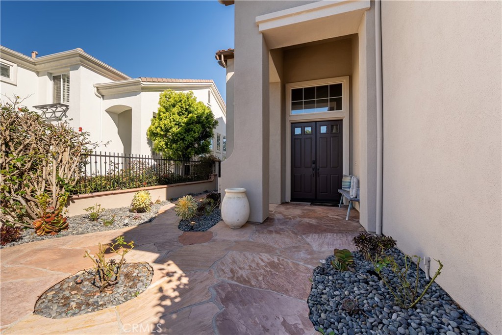 1441 High Bluff