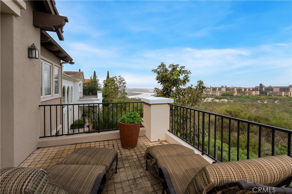 1441 High Bluff