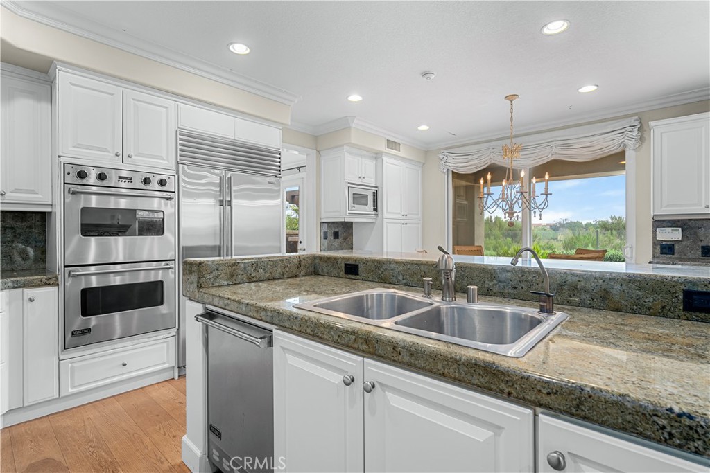 1441 High Bluff