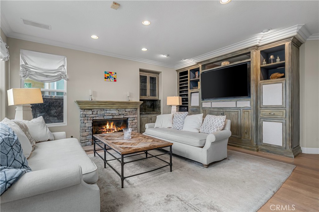 1441 High Bluff