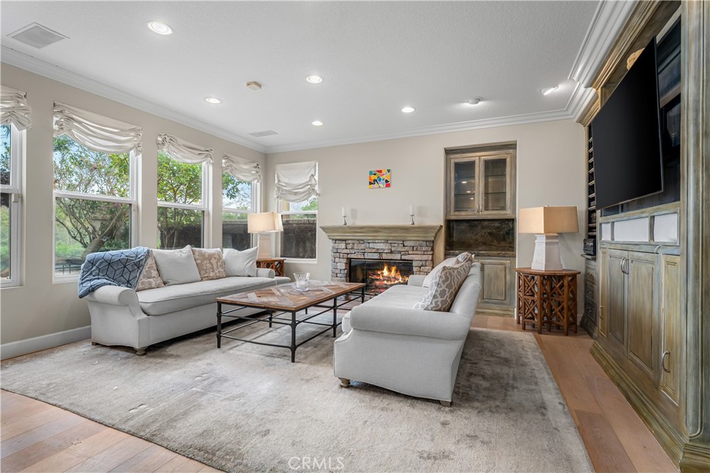 1441 High Bluff