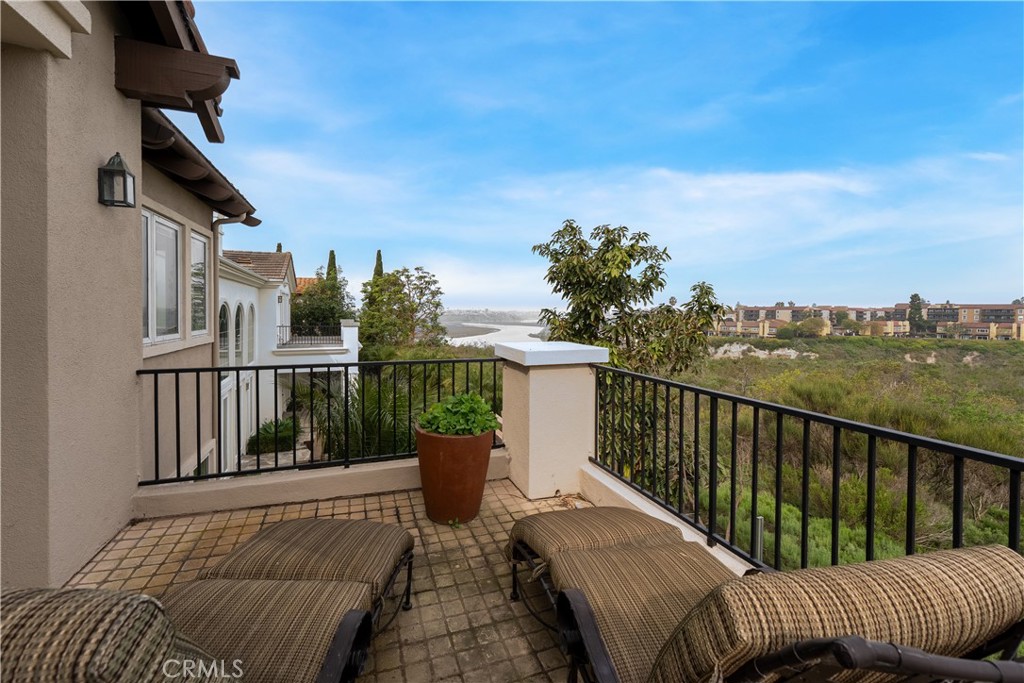 1441 High Bluff