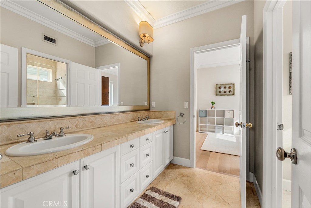 1441 High Bluff