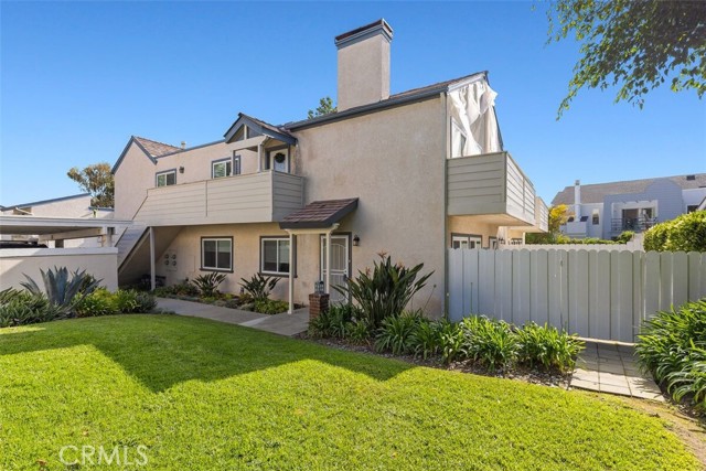 24122 Paseo Corona