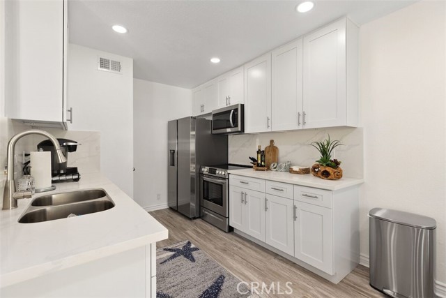 24122 Paseo Corona
