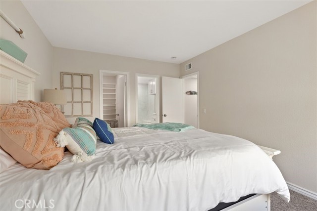 24122 Paseo Corona