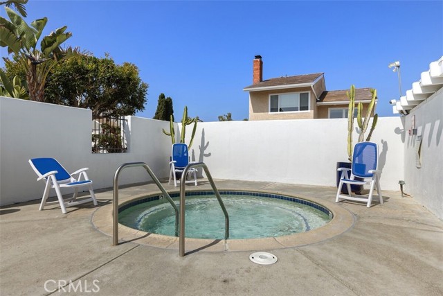 24122 Paseo Corona