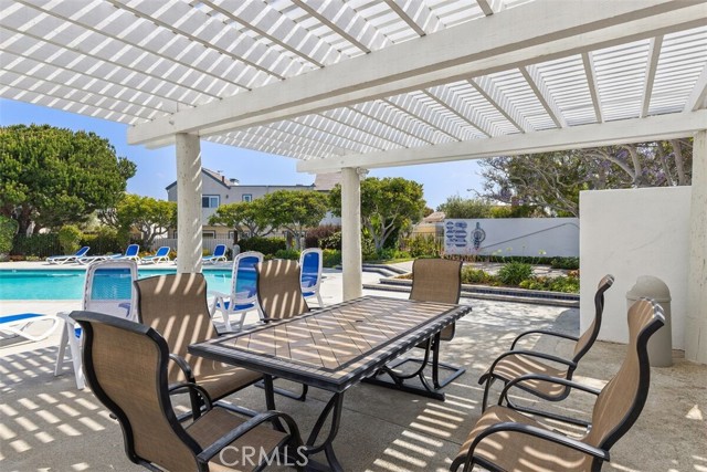 24122 Paseo Corona