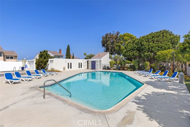 24122 Paseo Corona