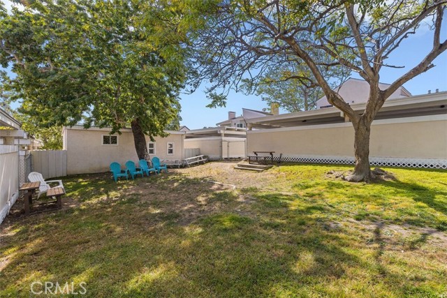 24122 Paseo Corona
