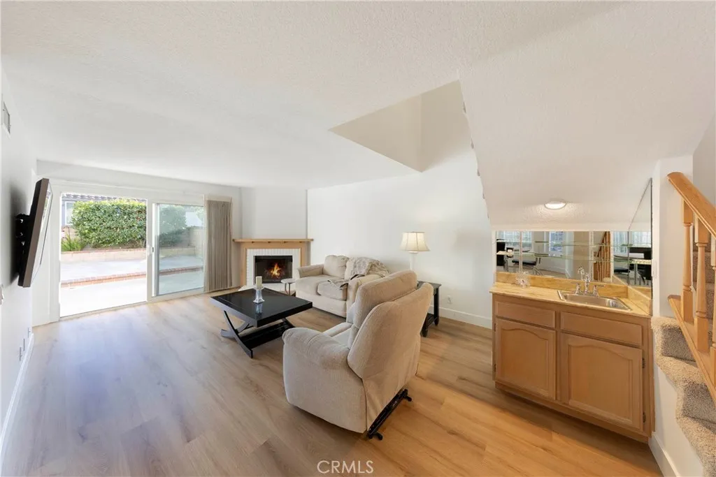24242 Davida