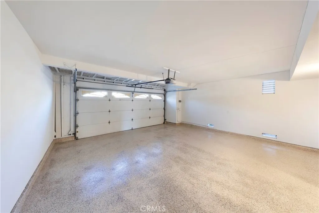 24242 Davida
