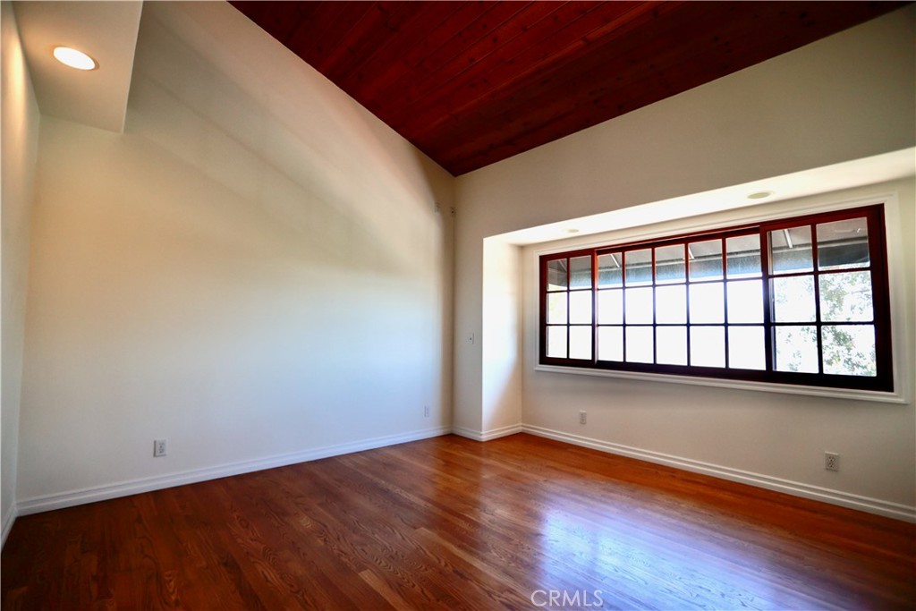 28817 Top Of The World Drive