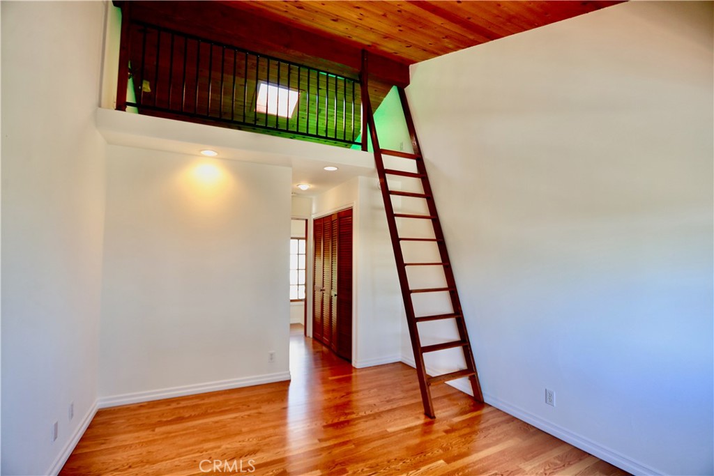 28817 Top Of The World Drive