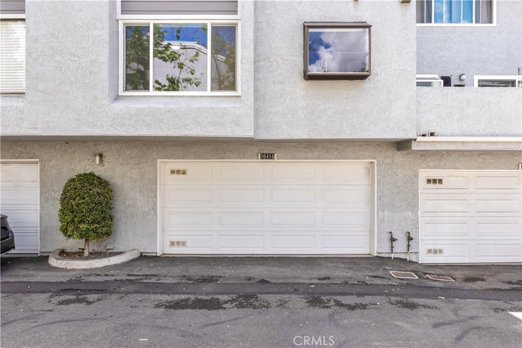 26415 Waterford Circle