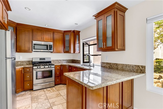 26415 Waterford CIR