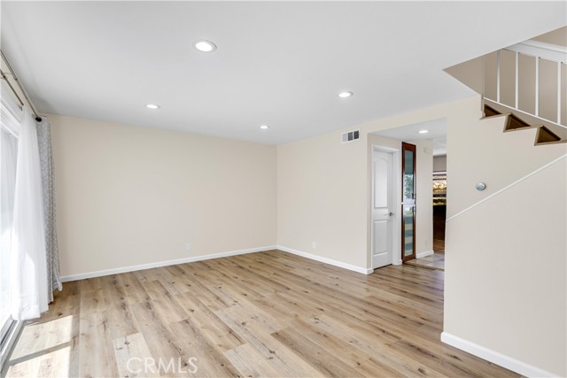 26415 Waterford CIR