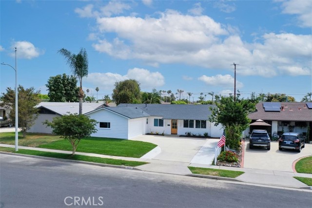 16622 Simonne LN