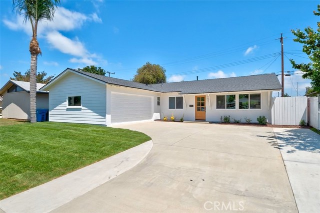 16622 Simonne LN